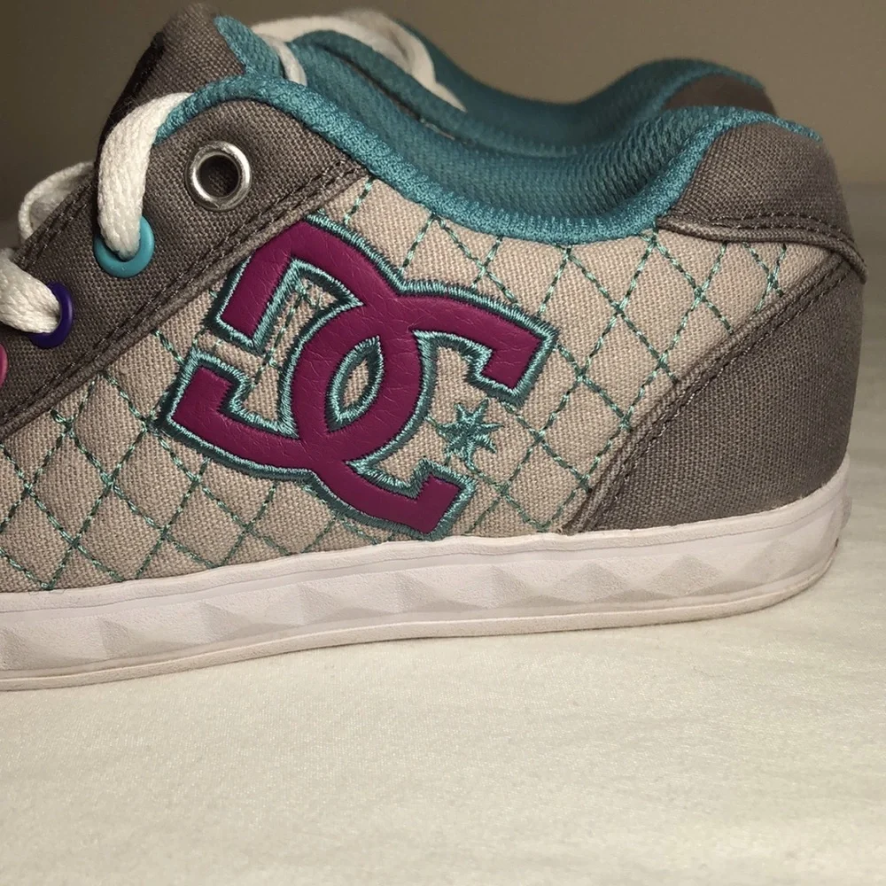 Girls Etnies Sneakers Size 12 Youth Shoes Logo - Picture 1 of 10